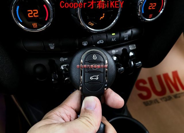 5門Cooper✓19年式小改版✓只跑5.5萬✓全車原板件✓iKEY✓LED頭燈✓倒車顯影✓雙區恆溫✓可全貸✓  第16張相片