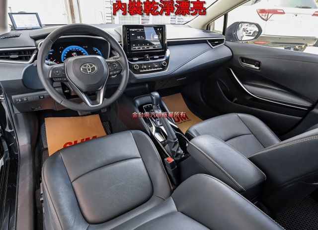 稀有油電旗艦版✓一手只跑6.9萬✓全車原板件✓電動椅✓環景倒車顯影✓LV2安全輔助✓17吋鋁圈✓可全貸✓不用殺價就很便宜  第11張相片