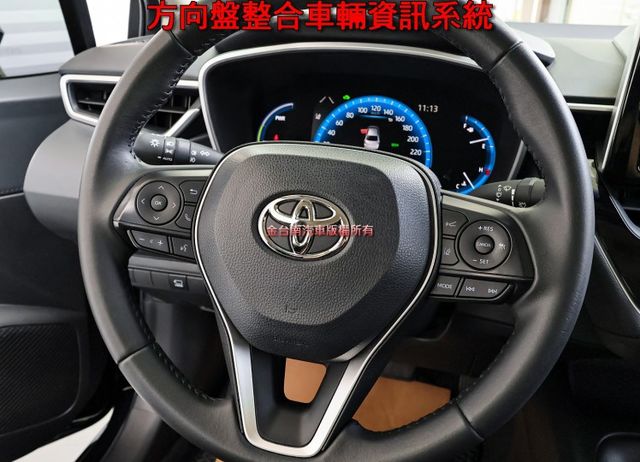 稀有油電旗艦版✓一手只跑6.9萬✓全車原板件✓電動椅✓環景倒車顯影✓LV2安全輔助✓17吋鋁圈✓可全貸✓不用殺價就很便宜  第13張相片