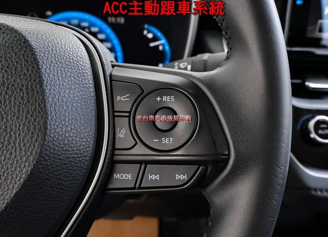稀有油電旗艦版✓一手只跑6.9萬✓全車原板件✓電動椅✓環景倒車顯影✓LV2安全輔助✓17吋鋁圈✓可全貸✓不用殺價就很便宜  第14張相片