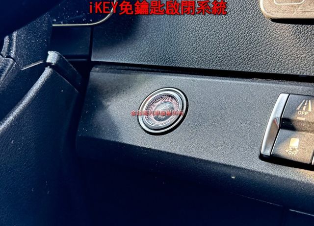 載重12噸✓雙鷗翼✓定速✓多功能觸控螢幕✓視野輔助✓自排✓事業打拼好幫手✓  第12張相片