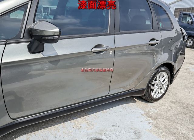輕鬆型✓24年式✓一手只跑2.3萬✓原廠保養原板件✓車載系統✓電動尾門✓iKEY✓倒車顯影✓NAVI✓恆溫✓可全貸✓  第6張相片