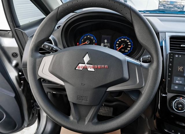 輕鬆型✓24年式✓一手只跑2.3萬✓原廠保養原板件✓車載系統✓電動尾門✓iKEY✓倒車顯影✓NAVI✓恆溫✓可全貸✓  第12張相片