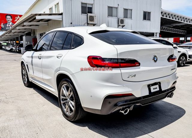 30i M Sport✓4WD✓只跑9.8萬✓原鈑件✓全景天窗✓電動尾門✓環景✓LV2✓自動停車✓記憶椅✓雙電動椅✓  第2張相片