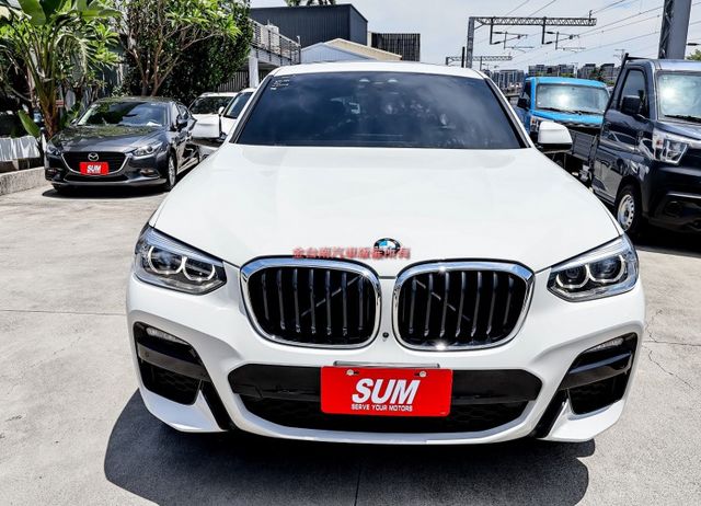 30i M Sport✓4WD✓只跑9.8萬✓原鈑件✓全景天窗✓電動尾門✓環景✓LV2✓自動停車✓記憶椅✓雙電動椅✓  第4張相片