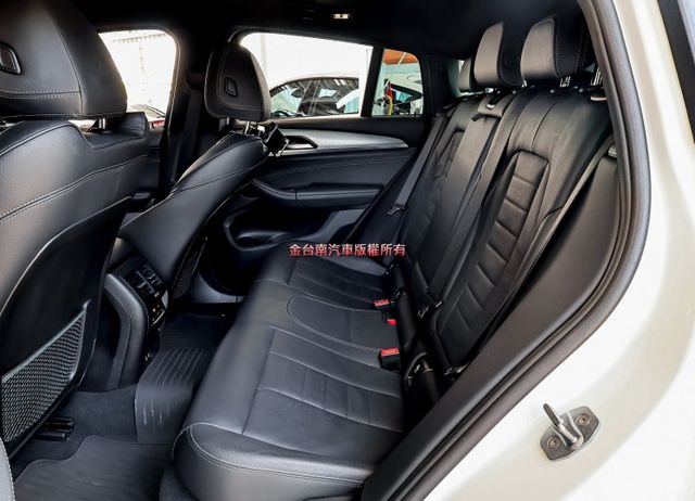 30i M Sport✓4WD✓只跑9.8萬✓原鈑件✓全景天窗✓電動尾門✓環景✓LV2✓自動停車✓記憶椅✓雙電動椅✓  第8張相片