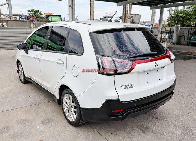 輕鬆型✓24年式✓一手只跑2.8萬✓車況優✓原廠保固中✓電動尾門✓車載系統✓iKEY✓恆溫✓可全貸✓不用殺價就很便宜✓  第2張相片
