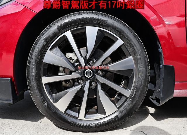 尊爵智駕版✓只跑2.5萬✓原鈑件✓環景✓ACC✓AEB✓盲點✓車載系統✓HUD✓車道偏離✓iKEY✓雙區恆溫✓可全貸✓  第8張相片