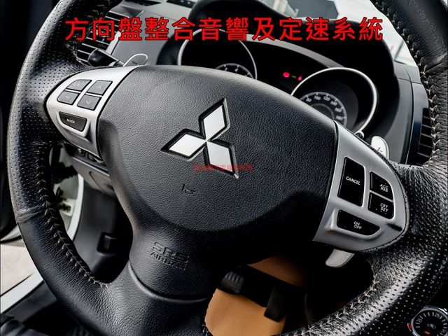 最高豪華版✓只跑13.8萬✓天窗✓iKEY✓原廠保養✓恆溫✓ABS✓雙安✓抬頭顯示器✓可全貸!  第13張相片