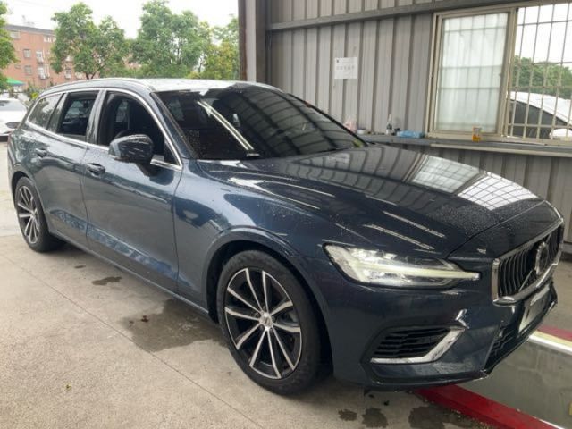 T8✓插電油電✓455hp✓23/10出廠25/3領牌✓一手只跑1.9萬✓原廠保養原鈑件✓環景✓LV2✓車載系統✓可全貸  第1張相片