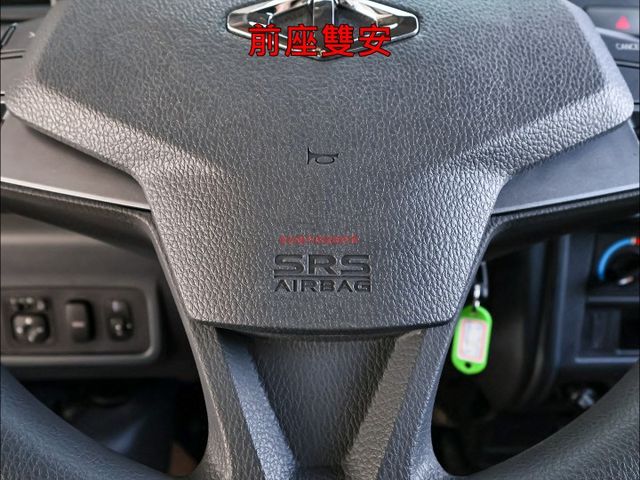 自排五人座✓客貨兩用車✓一手車✓只跑五千✓全車原板件✓根本新車✓TCS✓中冷✓盲點✓雙安✓附全額發票✓可全貸✓  第18張相片