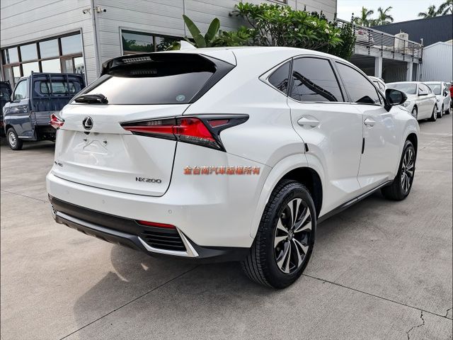 菁英PLUS版✓一手只跑4.9萬✓全車原鈑件✓電動尾門✓環景✓雙電動椅✓雙電熱椅✓LV2✓分區恆溫✓可全貸✓  第3張相片