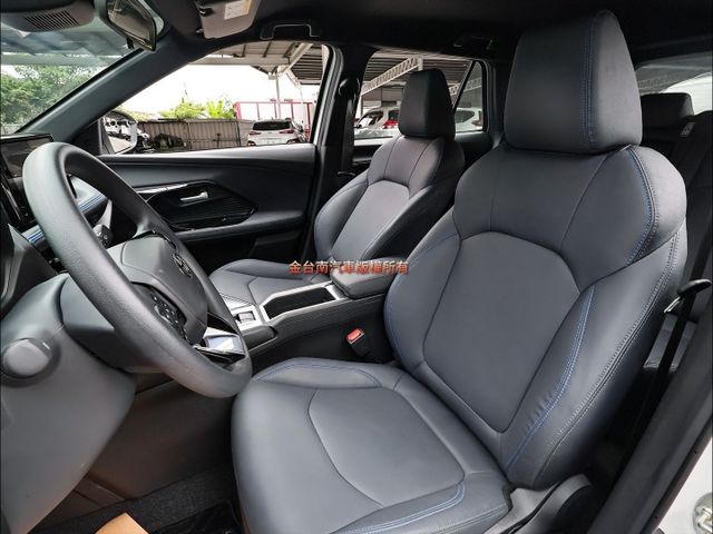 潮玩版✓26年式✓一手只跑7千✓原鈑件✓ACC✓AEB✓車道維持✓車載系統✓恆溫✓原廠保固中✓可全貸✓  第8張相片