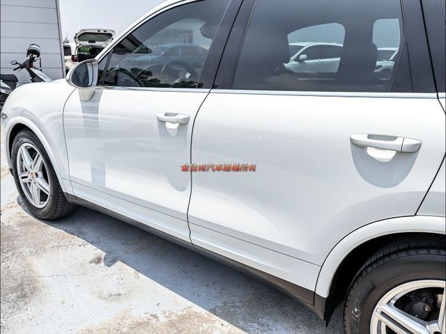 柴油✓永業總代理✓全車原鈑件✓車況超好✓4WD✓天窗✓記憶椅✓倒車顯影✓雙區恆溫✓快撥✓可全貸✓不用殺價就很便宜✓  第6張相片