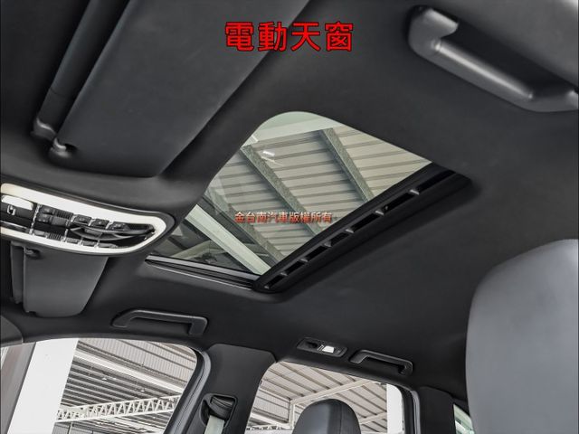 柴油✓永業總代理✓全車原鈑件✓車況超好✓4WD✓天窗✓記憶椅✓倒車顯影✓雙區恆溫✓快撥✓可全貸✓不用殺價就很便宜✓  第12張相片