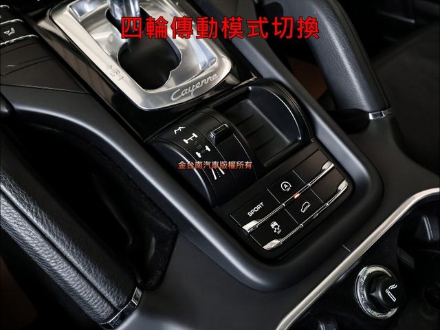 柴油✓永業總代理✓全車原鈑件✓車況超好✓4WD✓天窗✓記憶椅✓倒車顯影✓雙區恆溫✓快撥✓可全貸✓不用殺價就很便宜✓  第18張相片