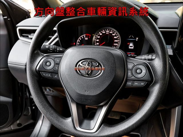 豪華影音特仕版✓只跑3.8萬✓原廠保養✓全車原鈑件✓NAVI✓車載系統✓LV2✓恆溫✓iKEY✓可全貸✓不用殺價就很便宜  第11張相片