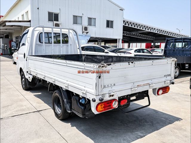 自排✓一手車✓少跑里程保證✓全車原鈑件✓TCS✓附全額發票✓可全貸✓事業打拼好幫手✓  第2張相片