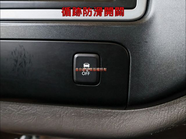 自排✓一手車✓少跑里程保證✓全車原鈑件✓TCS✓附全額發票✓可全貸✓事業打拼好幫手✓  第11張相片