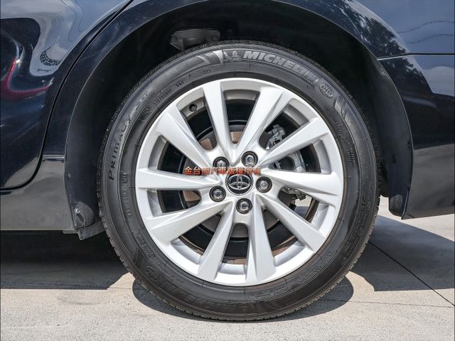 尊爵版✓一手只跑1.2萬✓全車原鈑件✓原廠保固中✓電動椅✓車載系統✓LV2✓盲點✓分區恆溫✓iKEY✓可全貸✓  第8張相片
