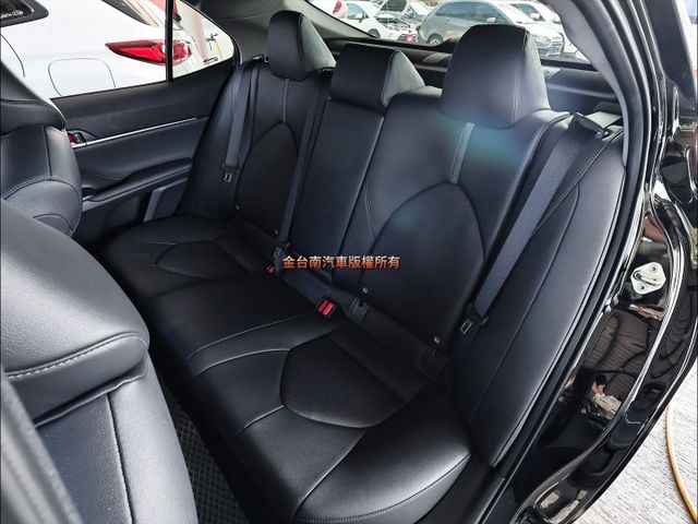尊爵版✓一手只跑1.2萬✓全車原鈑件✓原廠保固中✓電動椅✓車載系統✓LV2✓盲點✓分區恆溫✓iKEY✓可全貸✓  第10張相片