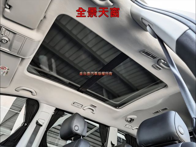 柴油七人座✓少跑車況超好✓全景天窗✓電動腰靠✓大螢幕安卓影音✓倒車顯影✓雙區恆溫✓可全貸✓不用殺價就很便宜✓  第15張相片