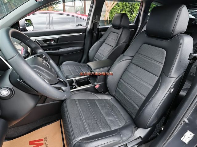 VTi-S版✓一手跑6.3萬✓全車原鈑件✓電動尾門✓車載系統✓LV2✓193匹馬力✓分區恆溫✓iKEY✓可全貸✓  第8張相片