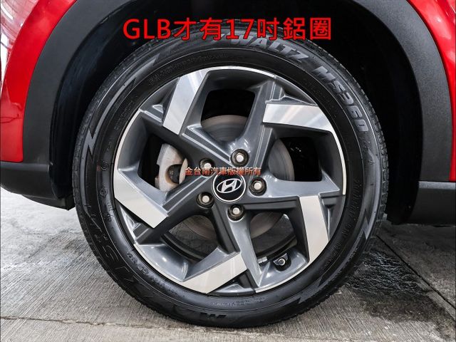 GLB版✓一手只跑6.3萬✓全車原鈑件✓代步好選擇✓原廠影音✓AEB✓車道維持✓車載系統✓恆溫✓可全貸✓不用殺價就很便宜  第8張相片