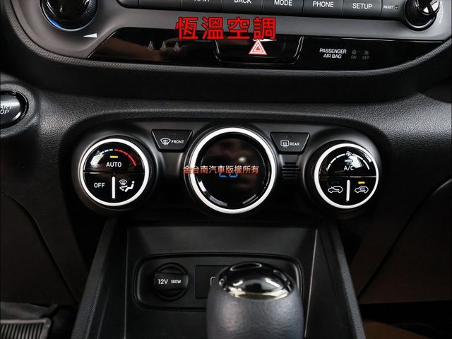 GLB版✓一手只跑6.3萬✓全車原鈑件✓代步好選擇✓原廠影音✓AEB✓車道維持✓車載系統✓恆溫✓可全貸✓不用殺價就很便宜  第20張相片