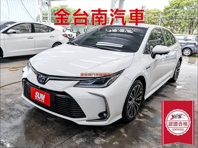 市面稀有✓油電旗艦版✓一手只跑4.2萬✓原廠保養✓全車原鈑件✓電動椅✓環景✓LV2✓17吋鋁圈✓可全貸✓不用殺價就很便宜  第1張相片