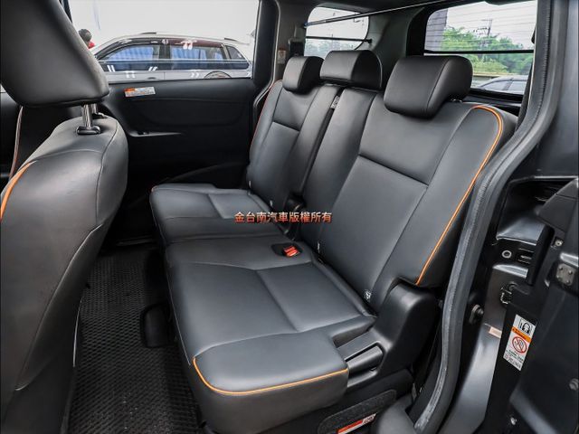 豪華+版✓一手只跑2.7萬✓車況超好✓AEB✓車道偏離✓電動側滑門✓TCS✓定速✓全車八安✓可全貸✓不用殺價就很便宜✓  第10張相片