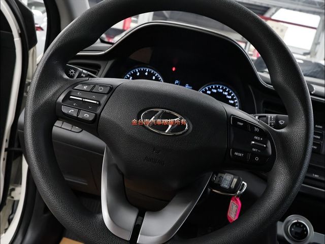 21年式✓一手車只跑6.4萬✓車況優✓原廠保養✓循跡防滑✓ABS✓全車六安✓可全貸✓不用殺價就很便宜✓代步通勤好選擇✓  第16張相片