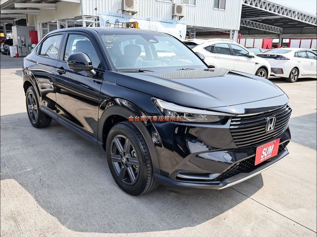 尊榮版✓一手只跑8千✓全車原鈑件✓電動尾門✓ACC✓AEB✓盲點✓車道維持✓車載系統✓倒車顯影✓分區恆溫✓可全貸✓  第4張相片
