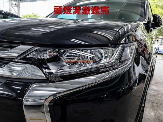 安全型✓22年式12月出廠領牌✓一手只跑6萬✓全車原鈑件✓ACC✓AEB✓車道偏離✓倒車顯影✓NAVI✓可全貸✓  第7張相片