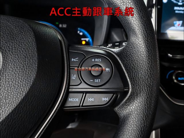 汽油尊爵版✓一手只跑1.5萬✓全車原鈑件✓數位儀錶板✓LED頭燈✓LV2✓環景✓盲點✓安卓影音✓可全貸✓不用殺價就很便宜  第13張相片