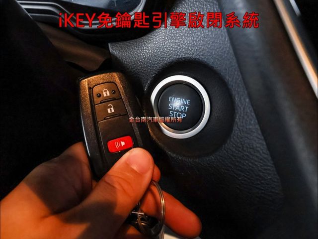 汽油尊爵版✓一手只跑1.5萬✓全車原鈑件✓數位儀錶板✓LED頭燈✓LV2✓環景✓盲點✓安卓影音✓可全貸✓不用殺價就很便宜  第17張相片