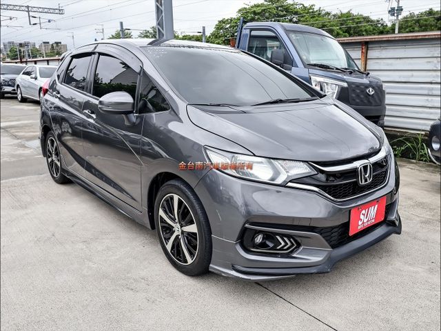 S版✓全車原鈑件✓里程保證✓加裝前霧燈✓iKEY✓定速✓恆溫✓倒車顯影✓換檔快撥✓可全貸✓不用殺價就很便宜✓  第4張相片