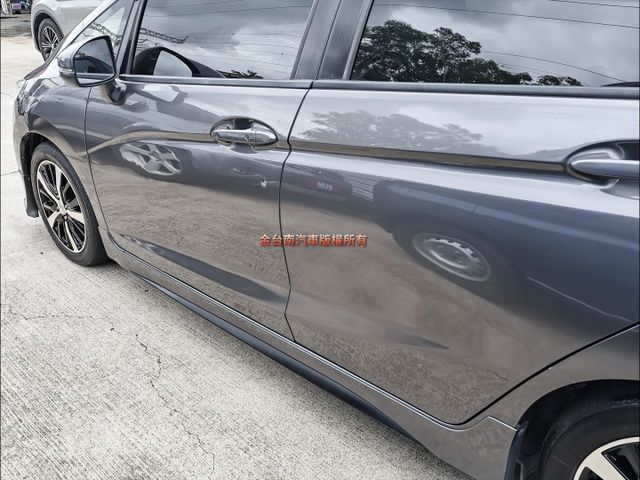 S版✓全車原鈑件✓里程保證✓加裝前霧燈✓iKEY✓定速✓恆溫✓倒車顯影✓換檔快撥✓可全貸✓不用殺價就很便宜✓  第7張相片