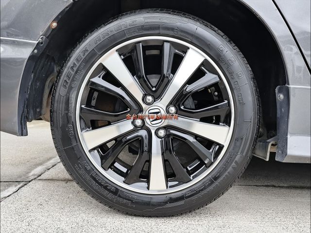 S版✓全車原鈑件✓里程保證✓加裝前霧燈✓iKEY✓定速✓恆溫✓倒車顯影✓換檔快撥✓可全貸✓不用殺價就很便宜✓  第8張相片