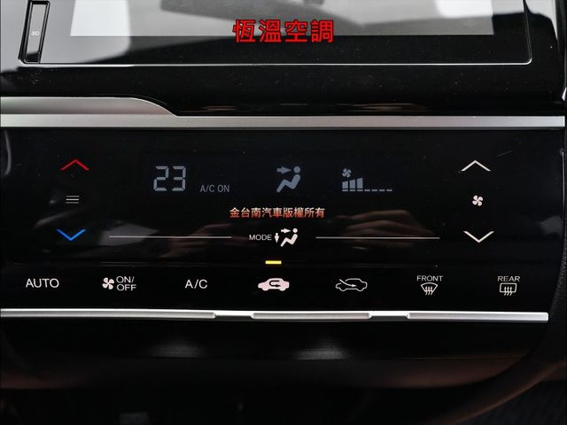 S版✓全車原鈑件✓里程保證✓加裝前霧燈✓iKEY✓定速✓恆溫✓倒車顯影✓換檔快撥✓可全貸✓不用殺價就很便宜✓  第19張相片