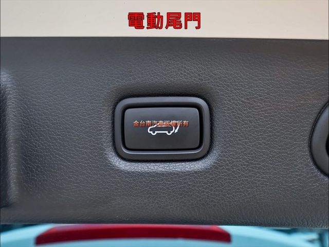 2.0渦輪旗艦版✓3月領牌✓只跑兩千✓原廠保養✓原鈑件✓236hp✓全景天窗✓四電動椅✓LV2✓電動尾門✓可全貸✓  第18張相片