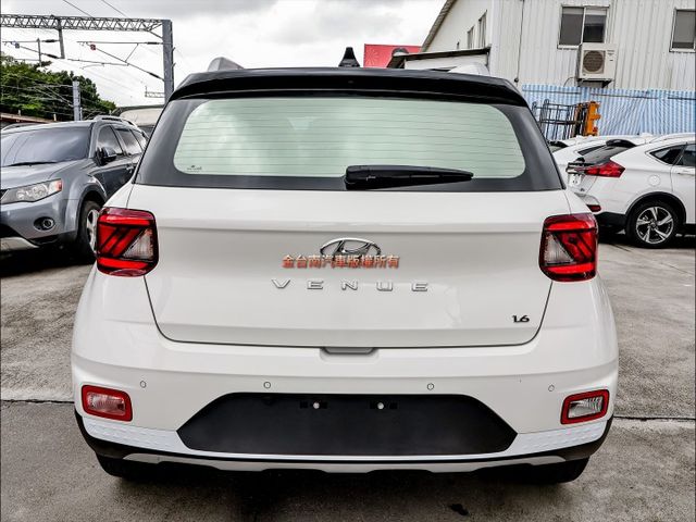 GLB✓只跑3.5萬✓AEB✓車道偏離✓原廠保養✓定速✓iKEY✓衛星導航✓恆溫✓六安✓里程保證✓可全貸!  第3張相片