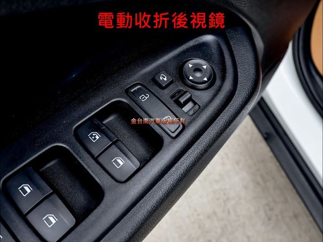 GLB✓只跑3.5萬✓AEB✓車道偏離✓原廠保養✓定速✓iKEY✓衛星導航✓恆溫✓六安✓里程保證✓可全貸!  第10張相片