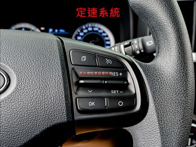 GLB✓只跑3.5萬✓AEB✓車道偏離✓原廠保養✓定速✓iKEY✓衛星導航✓恆溫✓六安✓里程保證✓可全貸!  第13張相片