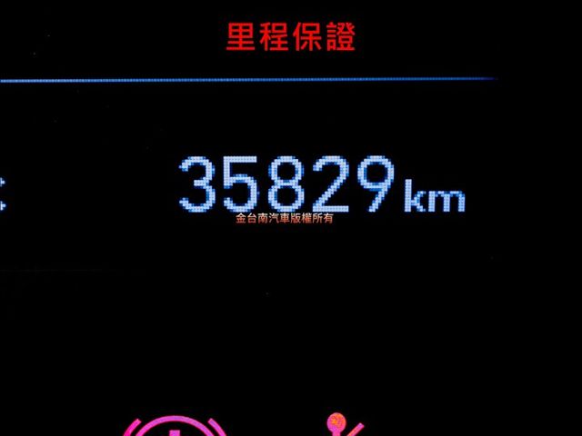 GLB✓只跑3.5萬✓AEB✓車道偏離✓原廠保養✓定速✓iKEY✓衛星導航✓恆溫✓六安✓里程保證✓可全貸!  第14張相片