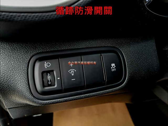 原廠保養✓一手車✓只跑2.8萬✓全車原鈑件✓循跡防滑✓ABS✓六安✓里程保證✓可全貸!  第12張相片
