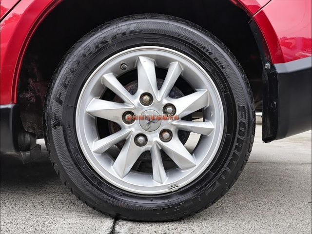 一手只跑1.7萬✓全車原鈑件✓原廠保養✓恆溫空調✓雙安✓可全貸✓不用殺價就很便宜✓  第10張相片