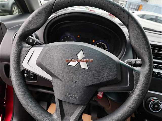 一手只跑1.7萬✓全車原鈑件✓原廠保養✓恆溫空調✓雙安✓可全貸✓不用殺價就很便宜✓  第14張相片