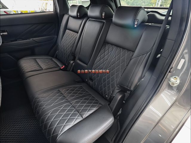 S-AWC版✓4WD✓一手車✓車況優✓電動座椅✓車載系統✓原廠保養✓ACC✓AEB✓盲點✓車道偏離✓iKEY✓可全貸✓  第10張相片