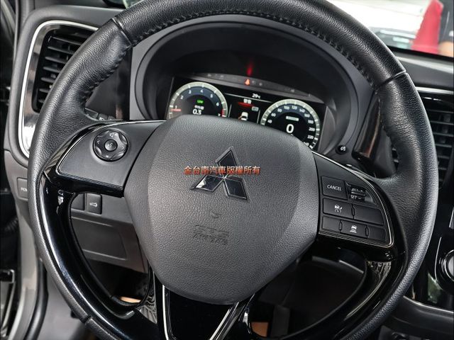S-AWC版✓4WD✓一手車✓車況優✓電動座椅✓車載系統✓原廠保養✓ACC✓AEB✓盲點✓車道偏離✓iKEY✓可全貸✓  第13張相片